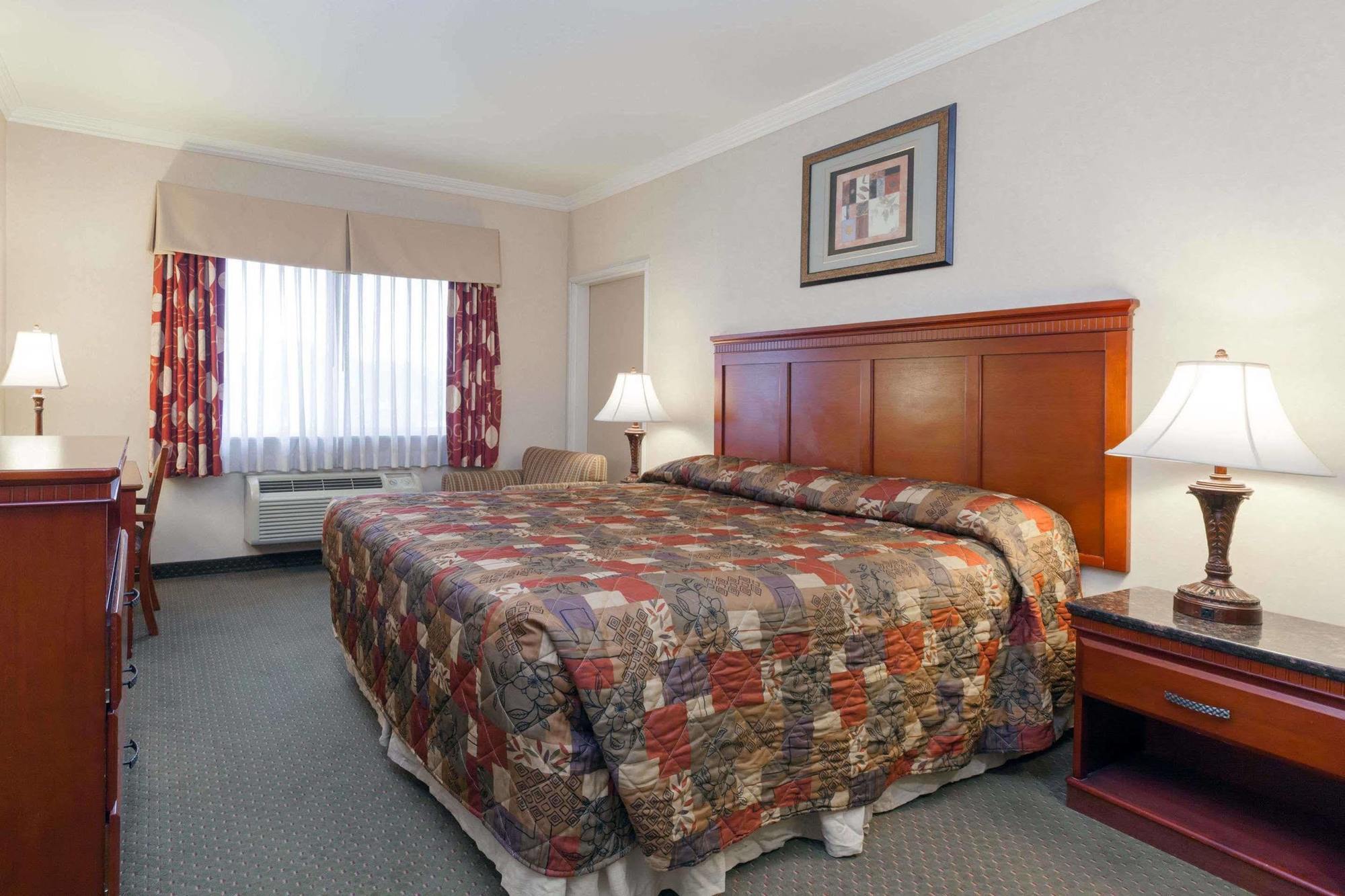 Howard Johnson By Wyndham ベーカーズフィールド エクステリア 写真